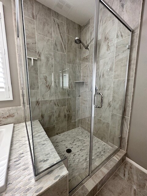 master shower - 17032 Cantlay St