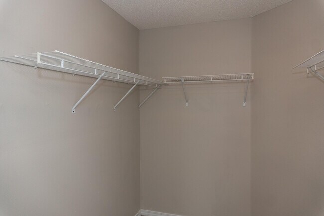 Building Photo - 465 Jillian Dr