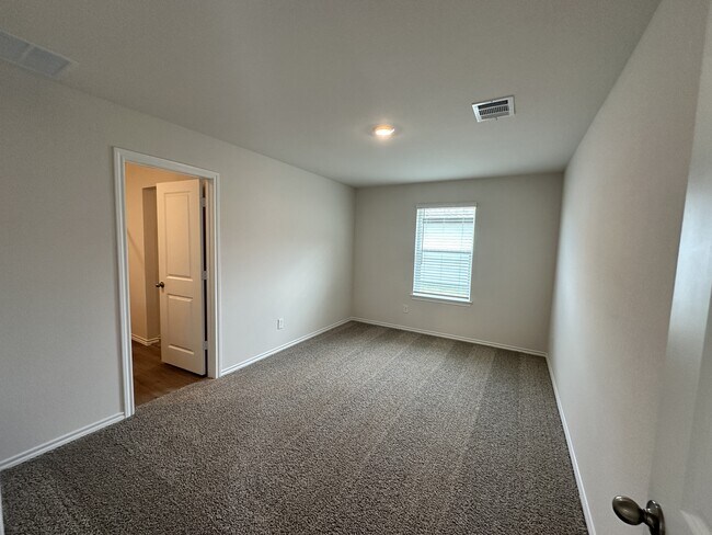Building Photo - 3015 Serenity Ln