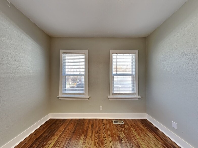 Building Photo - 1921 NW 38th St