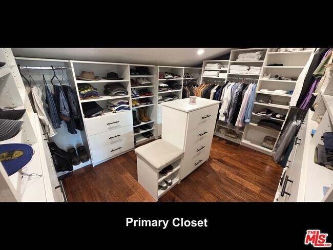 Building Photo - 4744 Haskell Ave