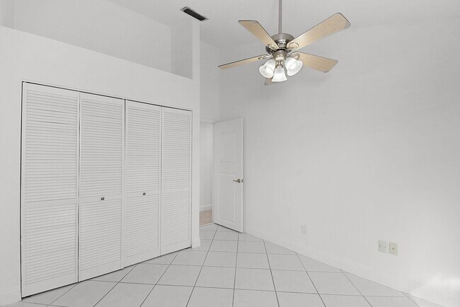 Building Photo - 5805 Golden Eagle Cir