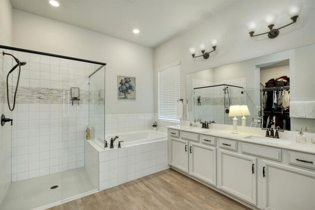 Building Photo - 449 Ocate Mesa Trail