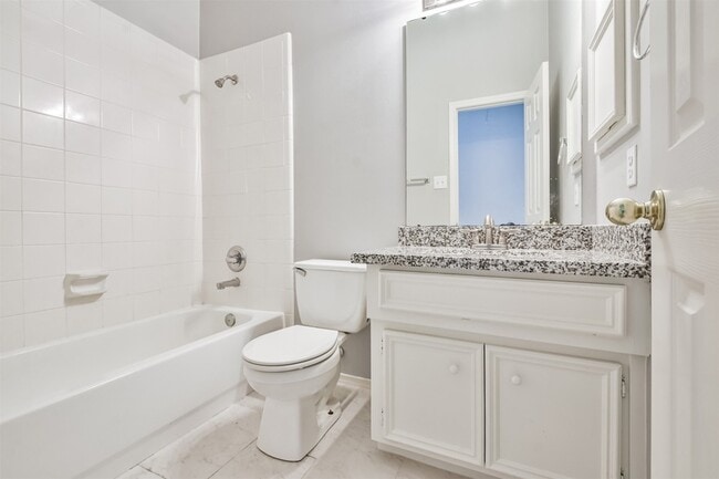 Building Photo - 18802 Half Volley Cir