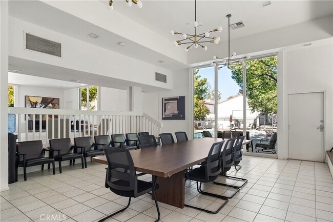 Building Photo - 4724 Park Granada