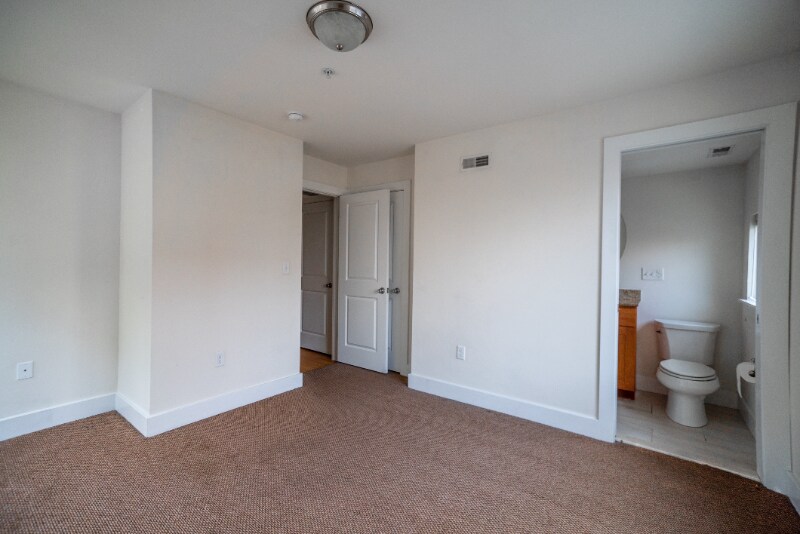 Building Photo - 441 N 32nd St
