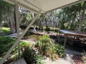 Building Photo - Tavares 1 Bed 1 Bath Waterfront Mobile Home