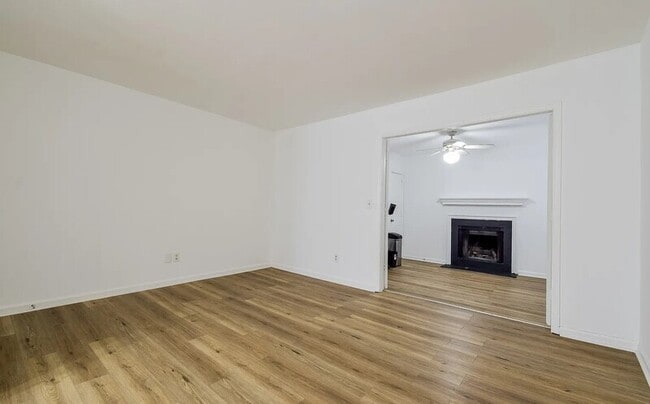 Building Photo - 140 Lablanc Way NW