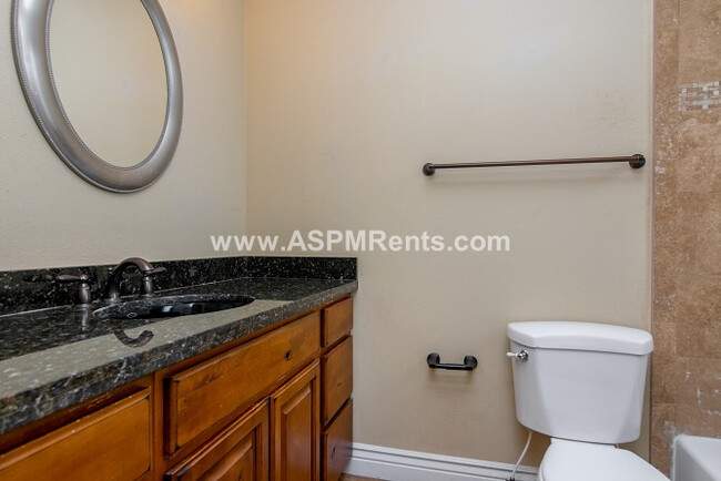 Building Photo - Salt Lake Marmalade 2 bed, 1 bath