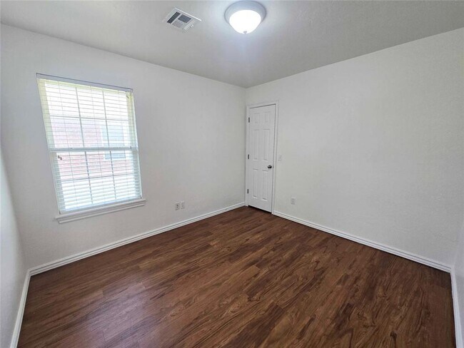 Building Photo - 16001 Korie Dr