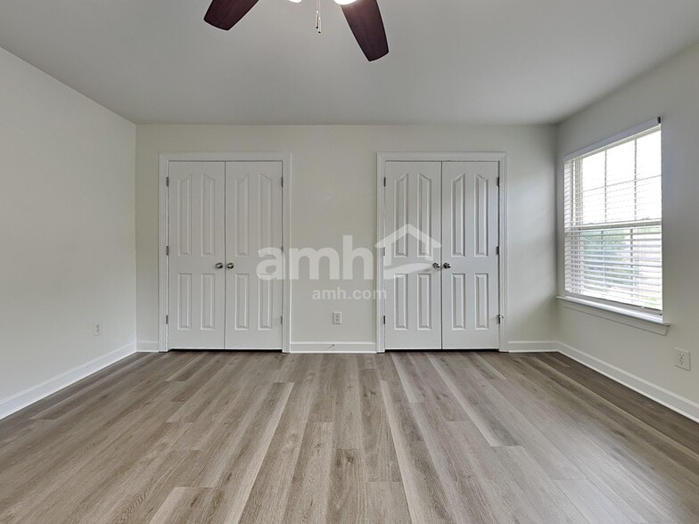 Building Photo - 456 Clearwater Dr