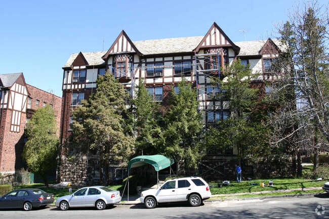 Building Photo - Randolph Manor Apartments
