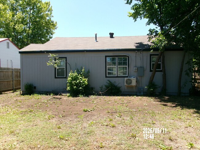 Building Photo - 1311 NW Taylor Ave