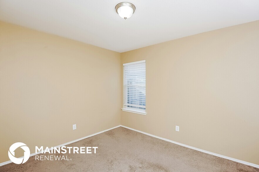 Building Photo - 2705 Wildridge Ct