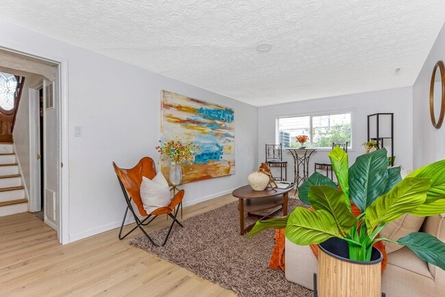 Building Photo - 3747 Christie Rd W