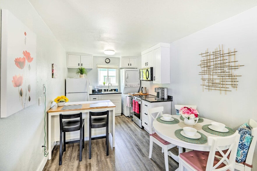 Building Photo - 434 Larkin St