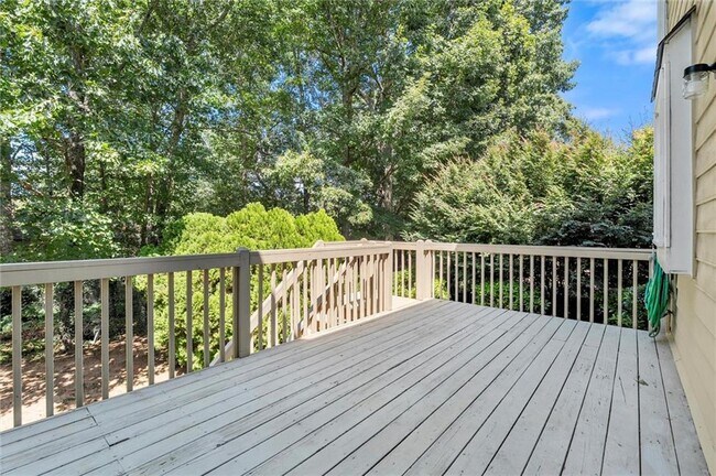 Building Photo - 1440 Grovehurst Dr