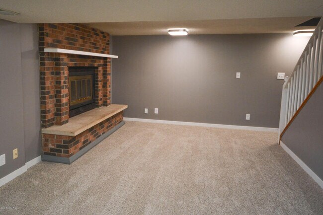 Building Photo - Cape Cod style home - completely updated throughout!