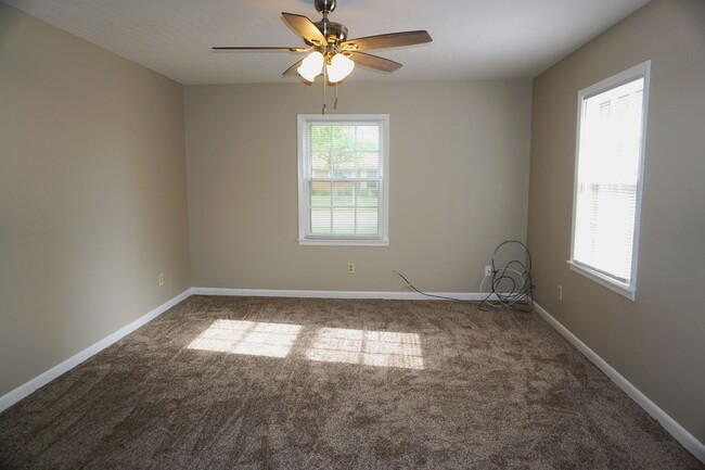 Building Photo - For Rent – Central Jonesboro Home - 3 bedr...
