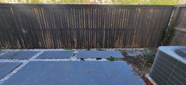 Building Photo - 5-Bedroom 3-Bathroom Home Walking distance to USAA and just mins from Medical Center and UTSA