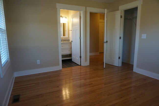 Master bedroom - 3199 Concord Circle