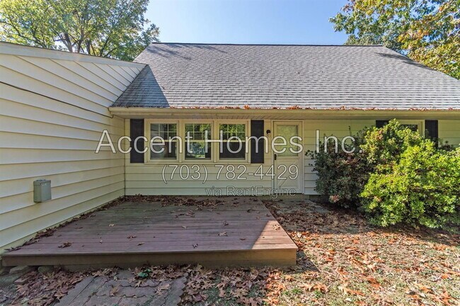 Building Photo - 5510 Trin St