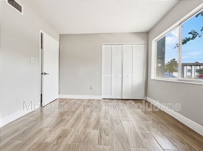 Building Photo - 4721 S Texas Ave