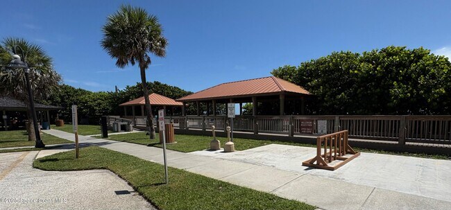 Building Photo - 2186 Jimmy Buffett Mem Hwy