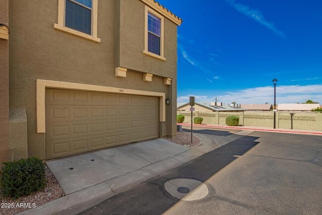 Building Photo - 6710 E University Dr