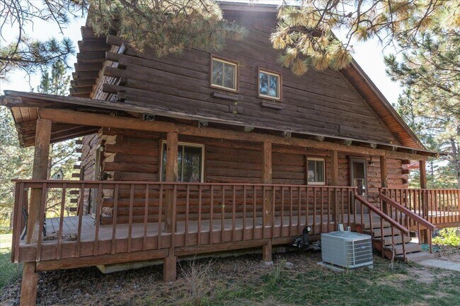 Building Photo - 6200 Pine Hollow Dr