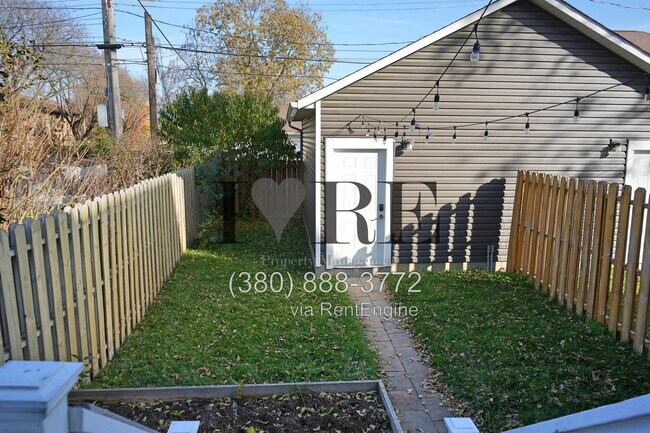 Building Photo - 148 N Monroe Ave
