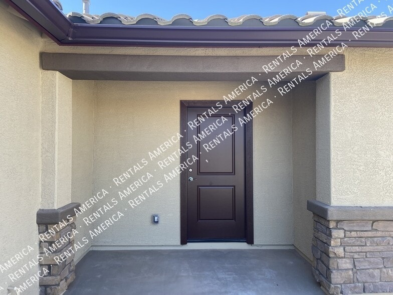 Building Photo - 2569 N Agave Ln
