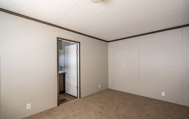 Building Photo - 139 Hubert Blvd