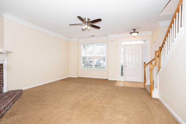Building Photo - Price Drop Alert!  Beautiful Townhome in K...