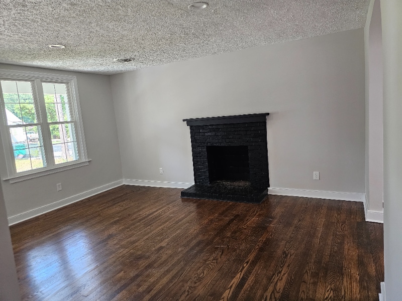 Building Photo - 8603 Ackley Ave