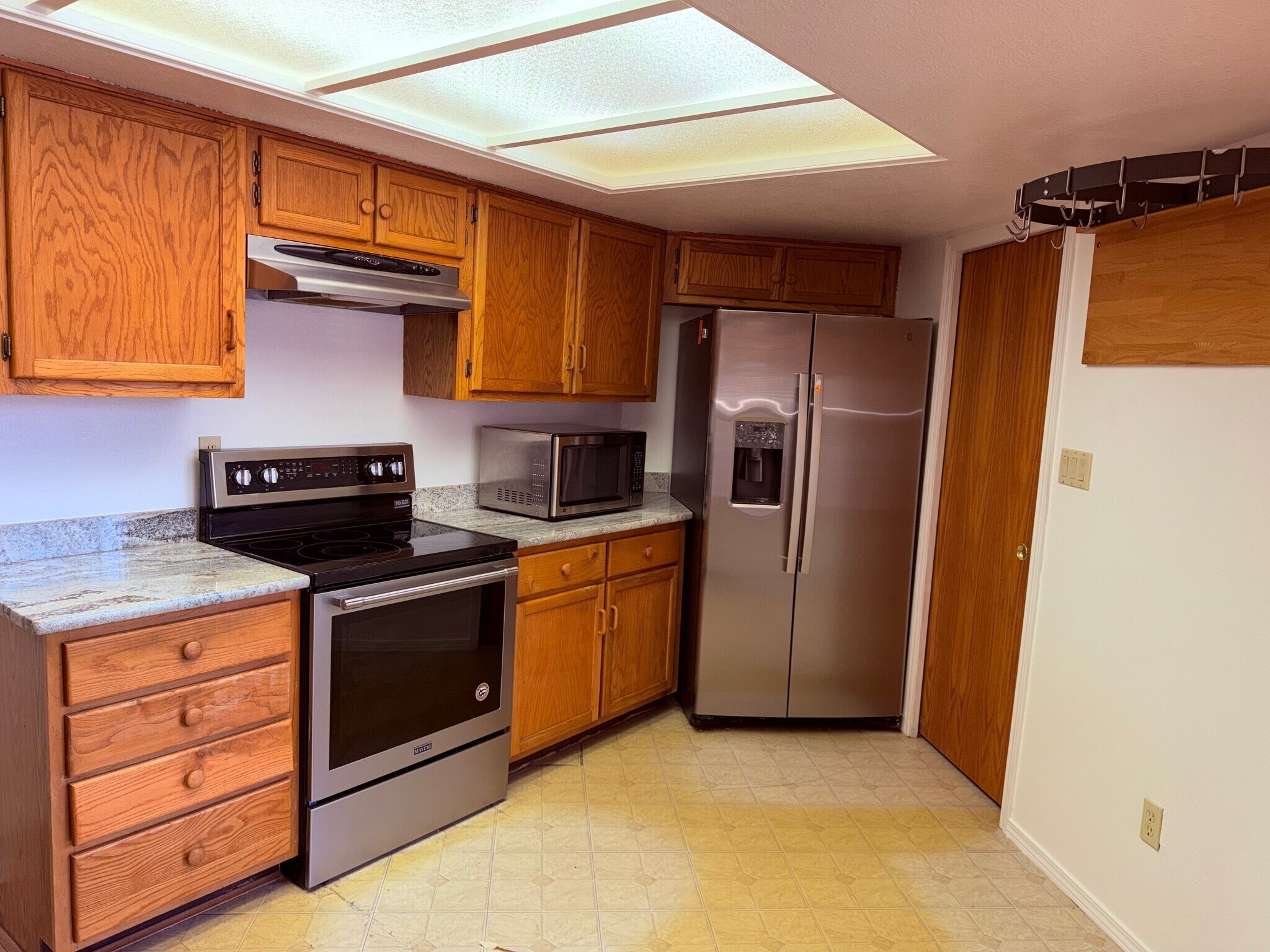 Building Photo - 5516 Cochiti Ct NW