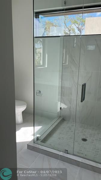 Building Photo - 4151 S oaks Pl