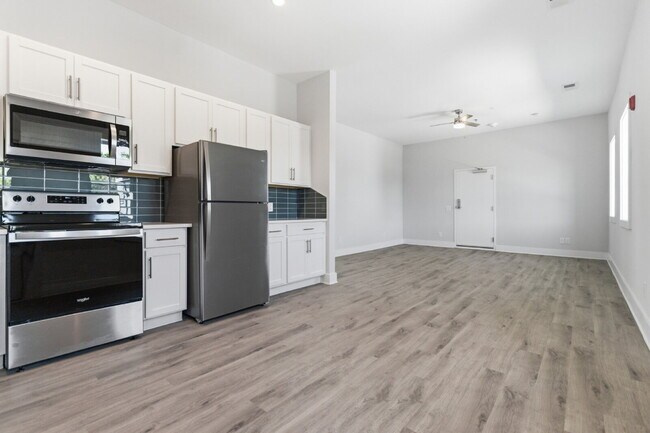 Building Photo - Downtown Gastonia Condo