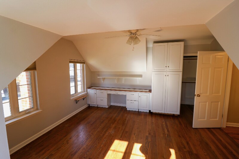 Building Photo - 1190 Manor Dr