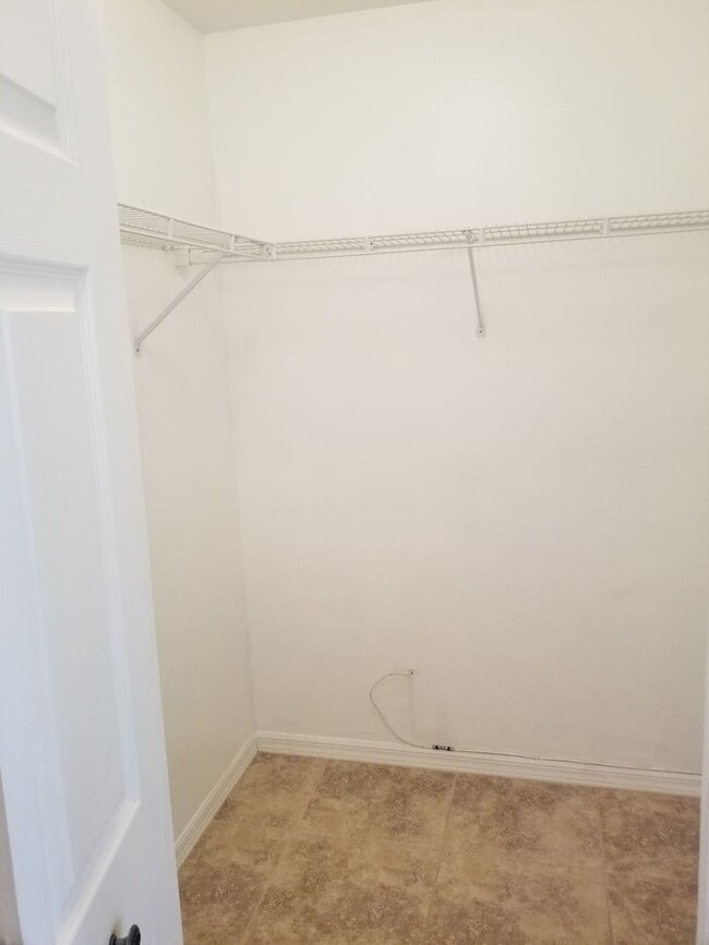 Building Photo - 2321 SW 19th St