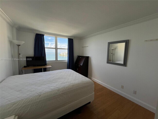 Building Photo - 770 Claughton Island Dr