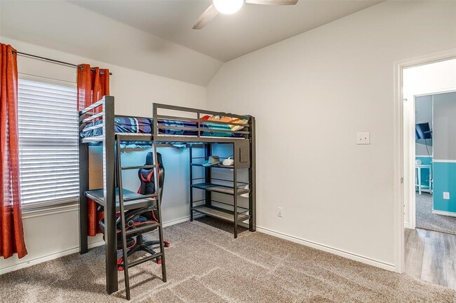 Building Photo - 3309 Comal Dr