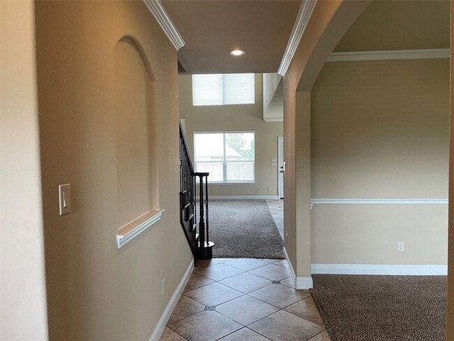 Building Photo - 3004 Guadalupe Dr