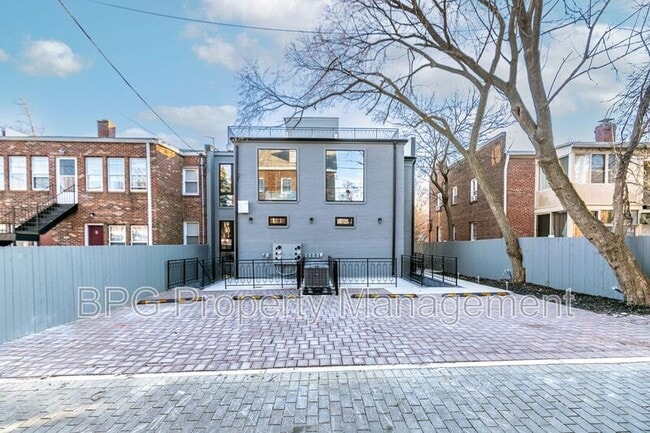 Building Photo - 3921 W St NW