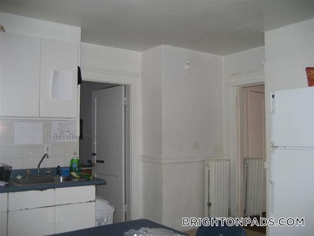 Building Photo - 9 Radnor Rd