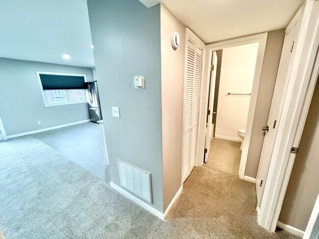 Building Photo - Meridian Apartments