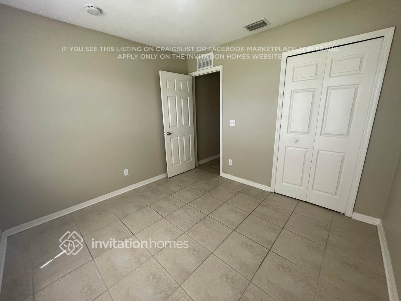 Building Photo - 813 SW 10th Pl
