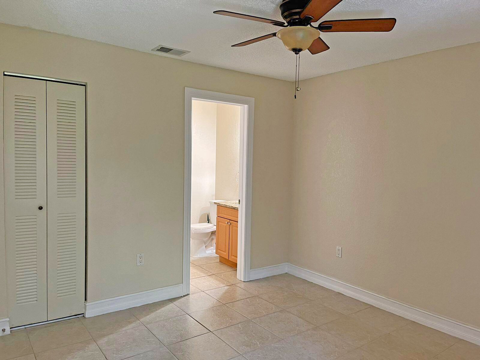 Building Photo - 3001 58th Ave S