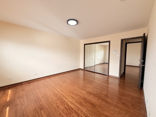 Building Photo - 4220 Oakton St