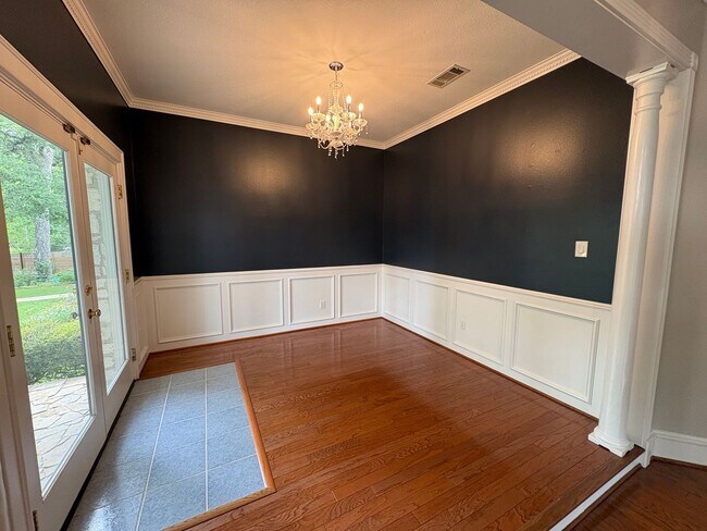 Building Photo - Gorgeous home in Rosedale - Available now!